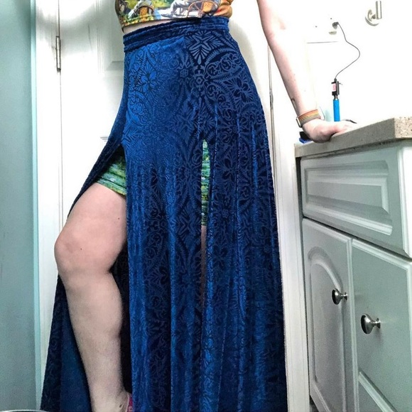 Burned Velvet Neptune Split Skirt - Picture 2 of 11